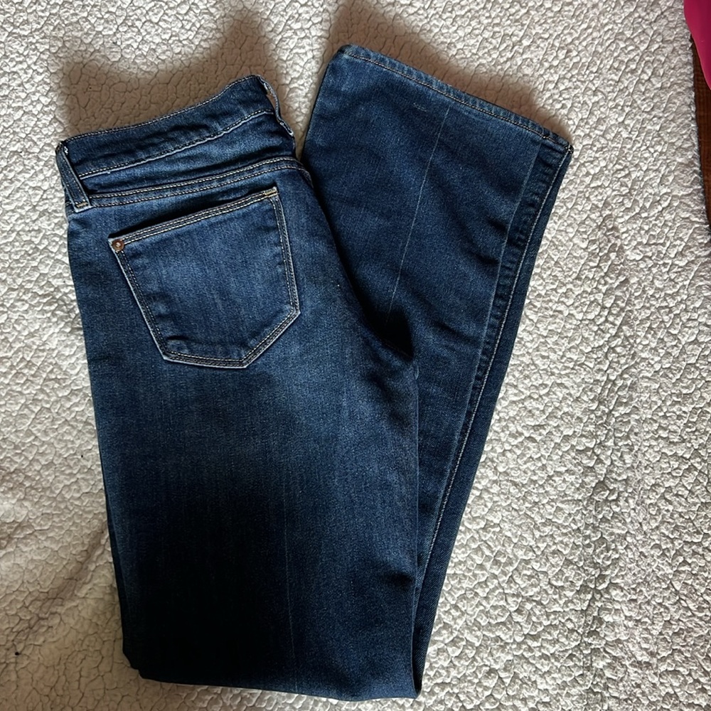 good condition, no wear or tear, never used but no tags